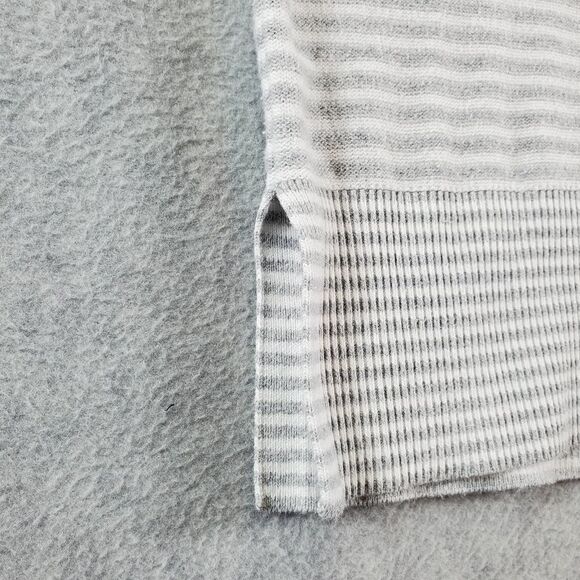 Tommy Hilfiger Sweater Womens Small Petite Gray V-Neck Stripe Pullover - Picture 6 of 8